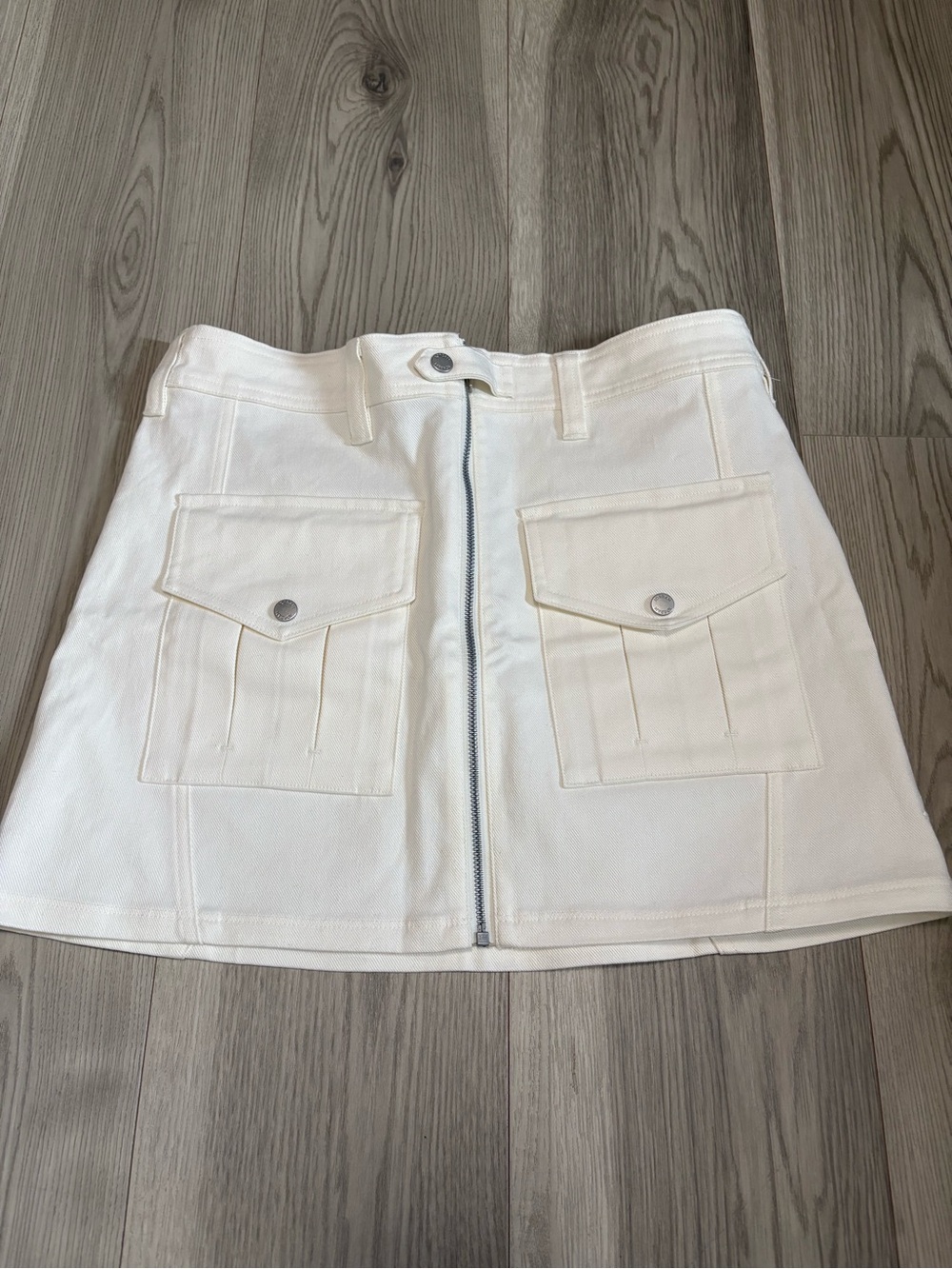 Nike Air Jordan White Cargo Skirt Size Medium